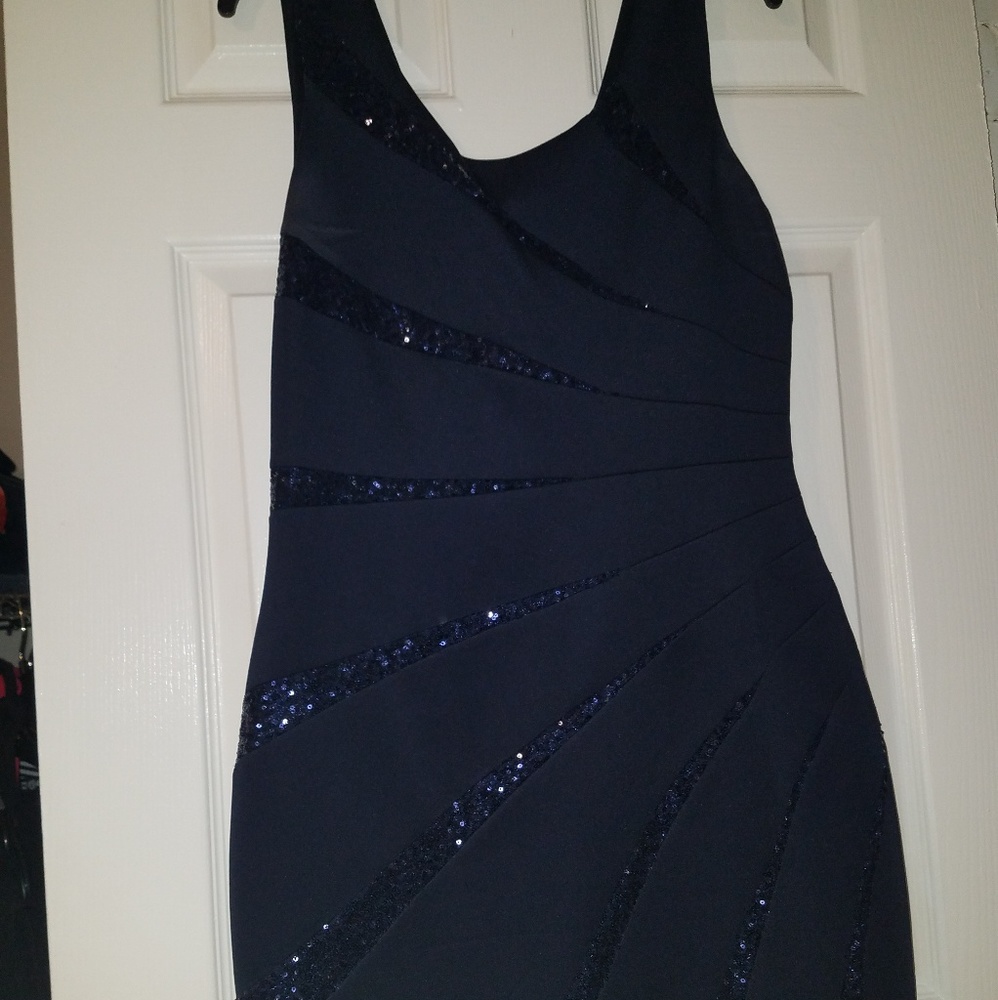 Dress - Picture 2 of 4